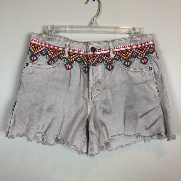 Free People Embroidered Cut Off Borderline Shorts - Picture 5 of 8